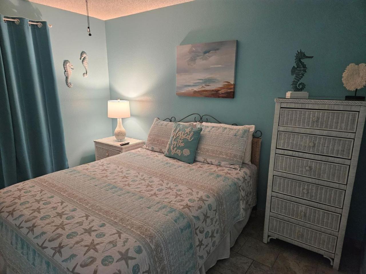 200 Yds To Private Gated Beach Access- 3Br-2Ba- Quiet Location In The Heart Of Destin! Kültér fotó